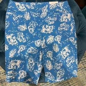 NWT Chicos Size 1.5 So Slimming Brigitte Slim Leg Shorts